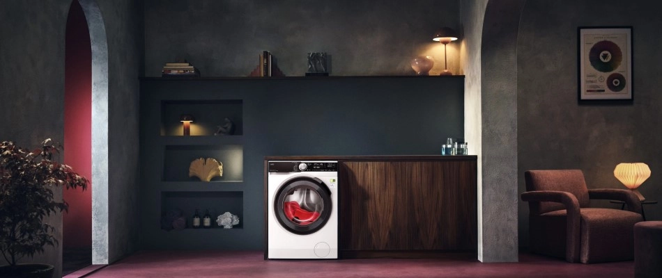 Стирально-сушильная машина Electrolux