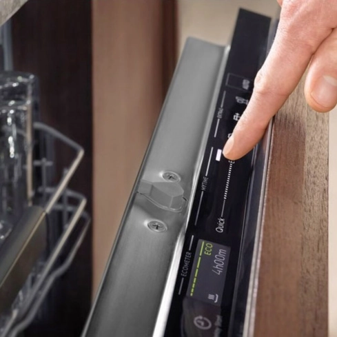 Встраиваемая посудомоечная машина Electrolux EEC87300W - 2
