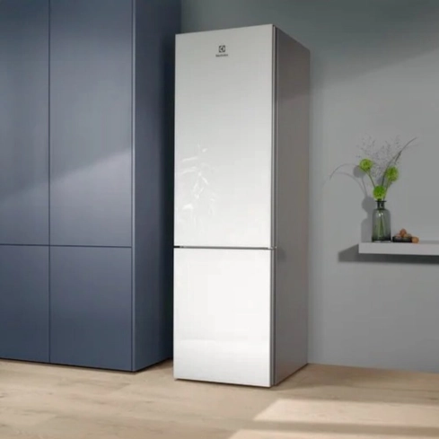 Холодильник Electrolux LNT7ME34G1 - 5