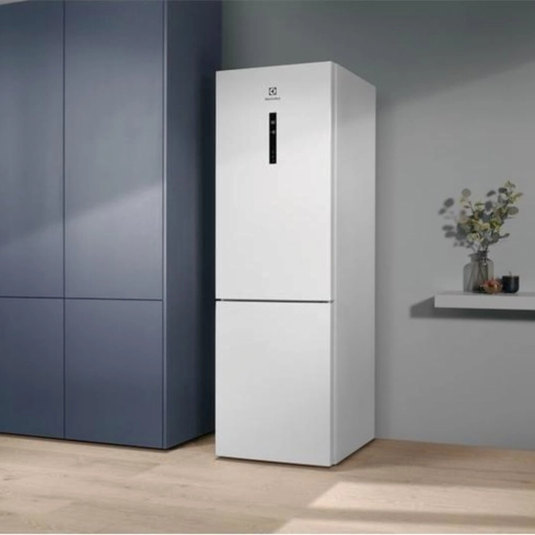 Холодильник Electrolux LNC7ME32W2 - 9