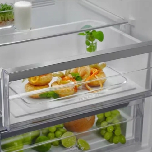 Холодильник Electrolux LNT 7ME36 G2 - 5
