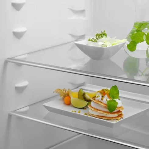 Встраиваемый холодильник Electrolux LRB3AF12S - 3